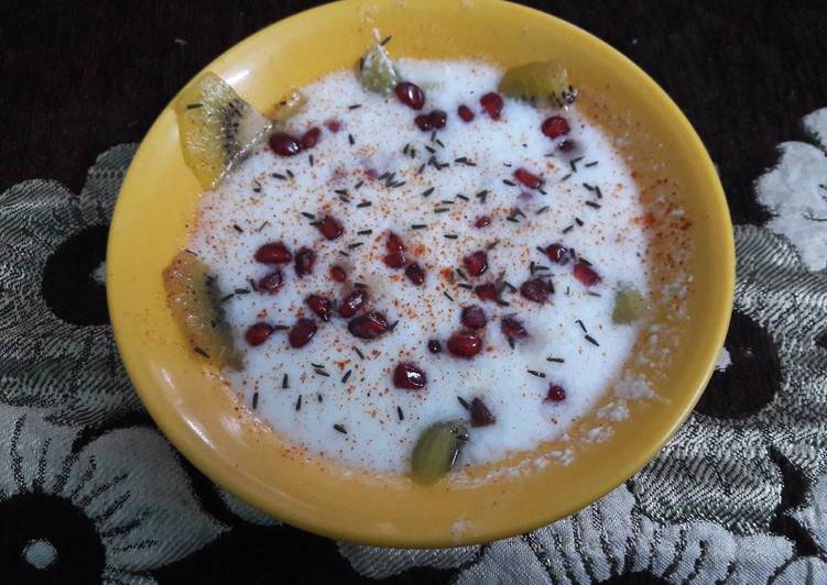 Simple Way to Make Perfect Kiwi Anar Raita