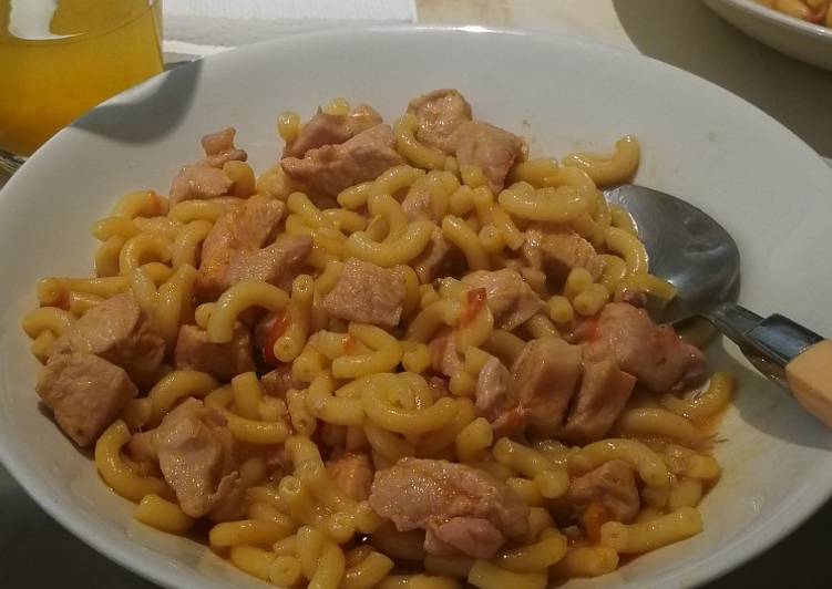 Fideuá de pollo