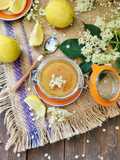 Marmellata di limoni e sambuco