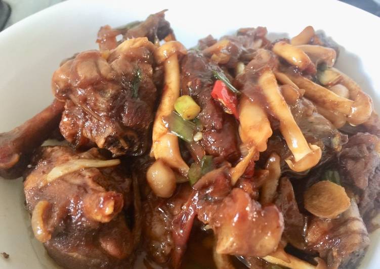 Ayam kecap jamur π
