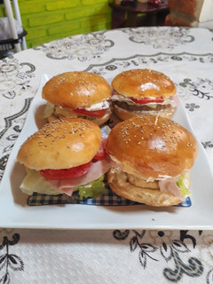Una foto de Hamburguesas de pollo😘