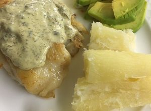 Una foto de Churrasco de Robalo con Salsa de Mostaza, Alcaparras y Eneldo