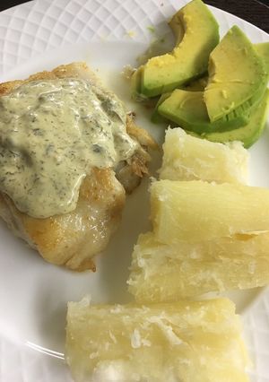 Una foto de Churrasco de Robalo con Salsa de Mostaza, Alcaparras y Eneldo