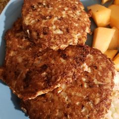 A picture of Tricia's Salmon Patties.