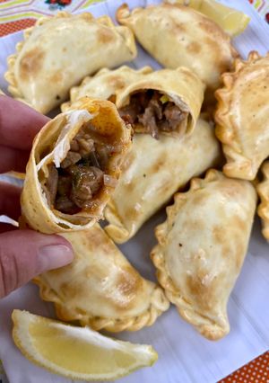 Una foto de Empanadas de lomo cortadas a cuchillo