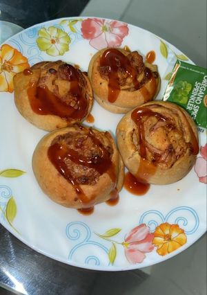 A picture of Pizza Rolls.