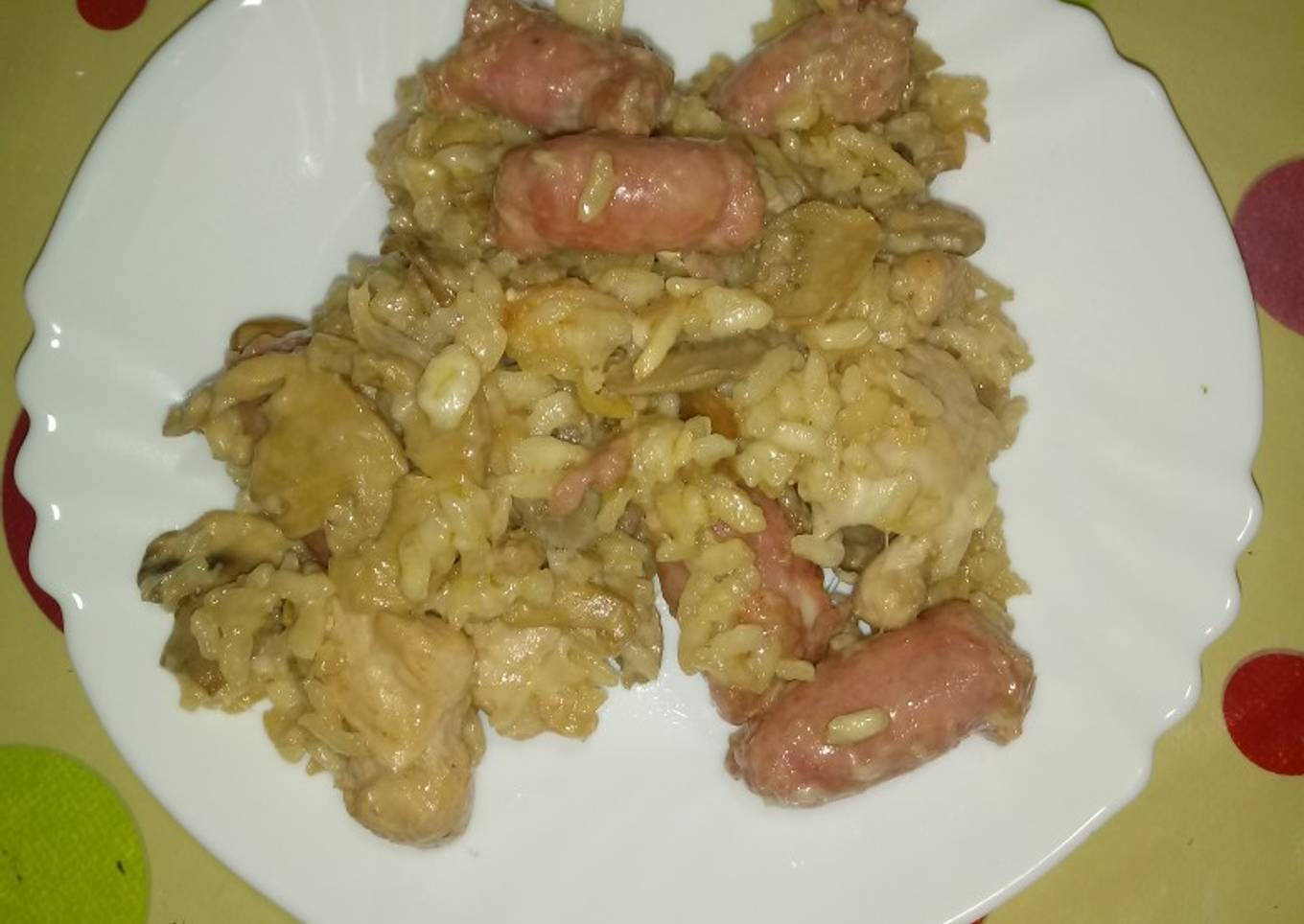 Risotto de pollo salchichas y champiñones en la cecofry 4d