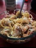 Pasta alfredo con camarones