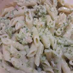 Una foto de Pasta con brócoli