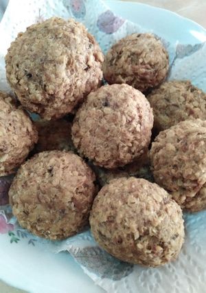 Una foto de Bolitas de atún y avena