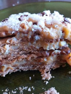 Una foto de Tarta de coco y dulce de leche