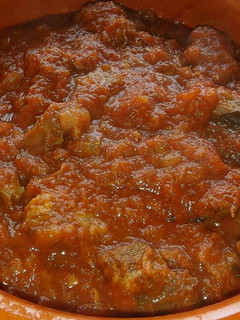 Una foto de Ternera con tomate