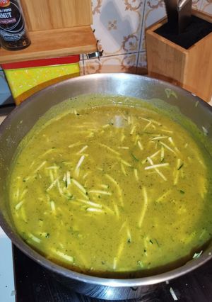 Une photo de Soupe de courgettes au curry