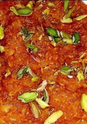गाजर का हलवा(Gajar ka halwa recipe in Hindi) रेसिपी मुख्य फोटो