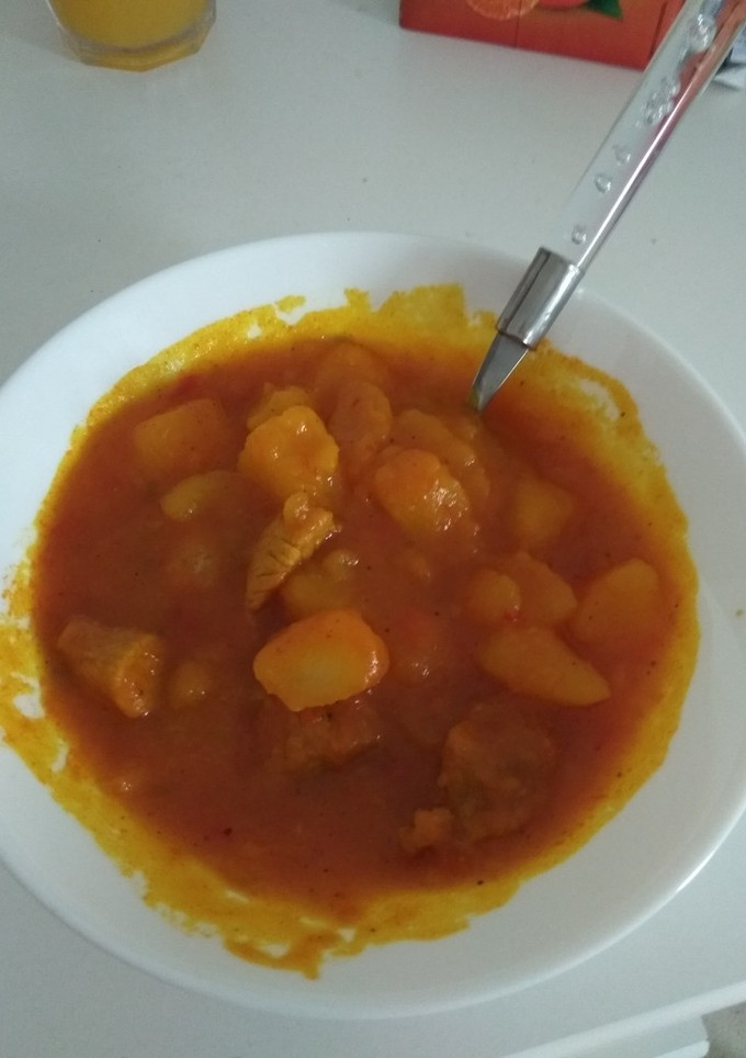 Una foto de Patatas guisadas con carne a lo andaluz