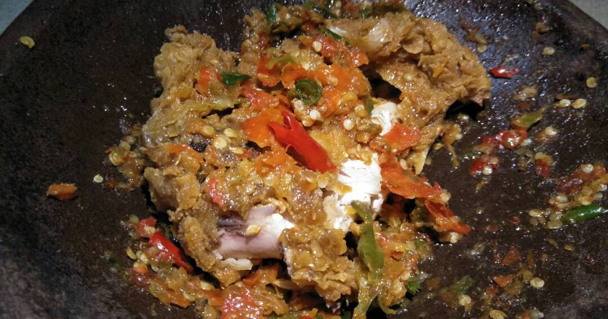 Resep Ayam geprek sambel bawang 🐥 oleh Niko Kusmawijayanti 