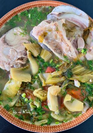 Hình của món Canh dưa cải chua đầu cá trắm.