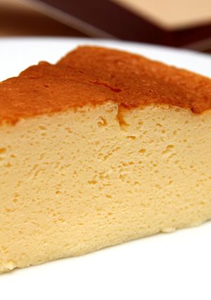 Habkönnyű japán sajttorta (Jiggly cake) recept fotója