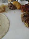 Bocadillos mexicanos, alitas, costillas y piernas a la cazuela
