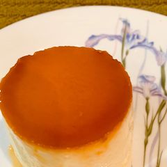 A picture of Caramel Custard.