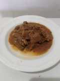 Hígado de res en salsa roja (de tomate)