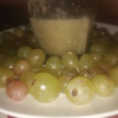 A picture of Fresh grapes juices without sugar.