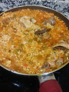 Una foto de Arroz con Conejo