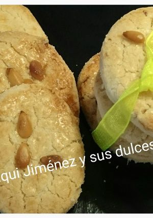 Foto principal de Pastas de Navidad de nata y piñones