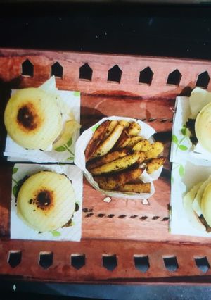 A picture of Idli burgers.