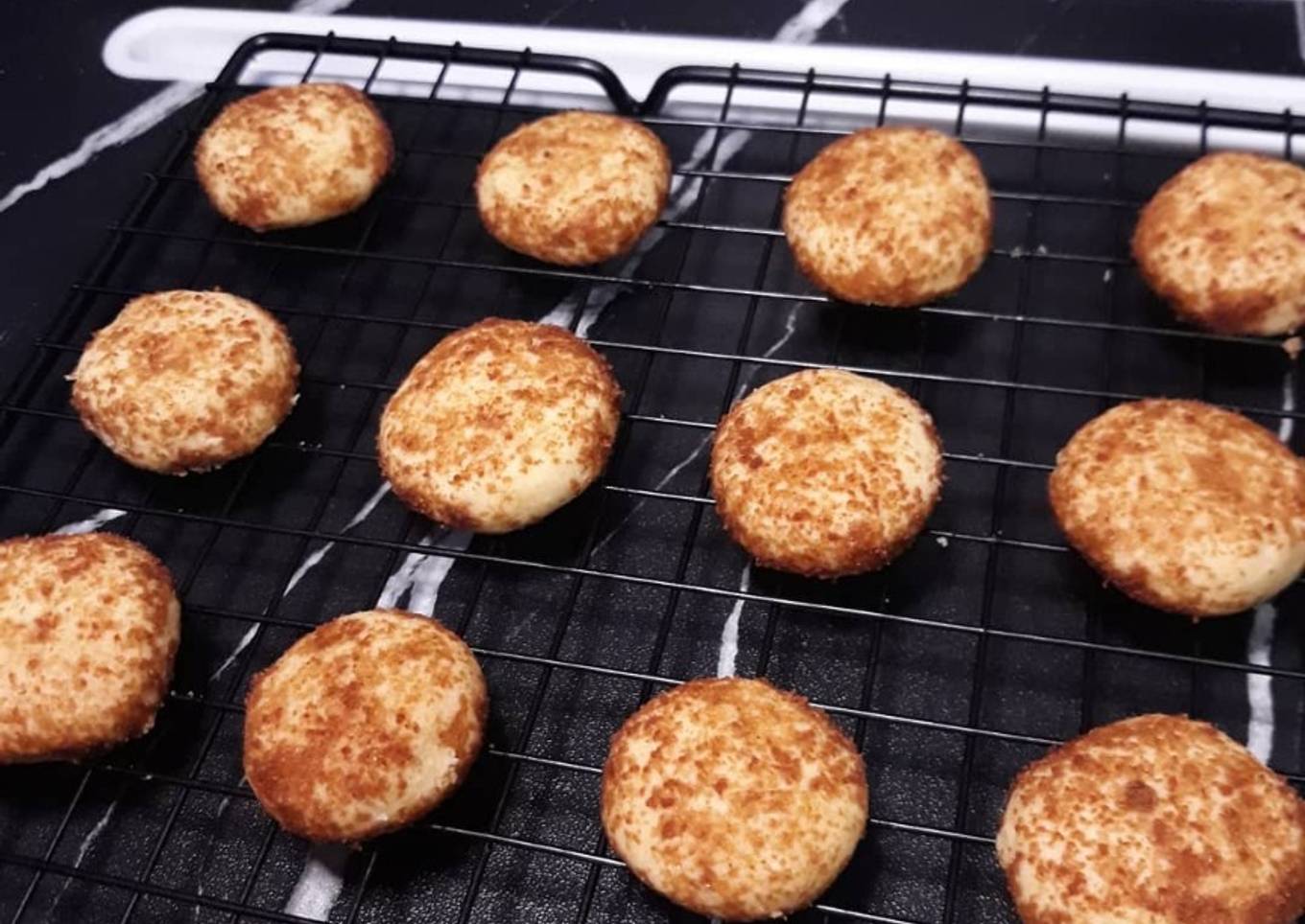 Palm Cheese Cookies