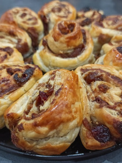 Foto principal de Rollitos de manzana y arándanos 🍎🍴