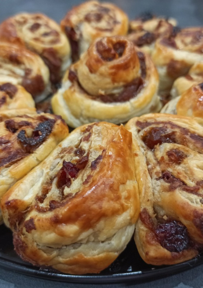 Una foto de Rollitos de manzana y arándanos 🍎🍴