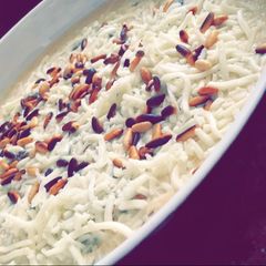 A picture of Creamy Spinach-Mush chicken fillets.