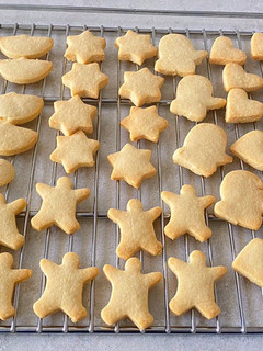 A picture of Easy Almond Cookies #2.