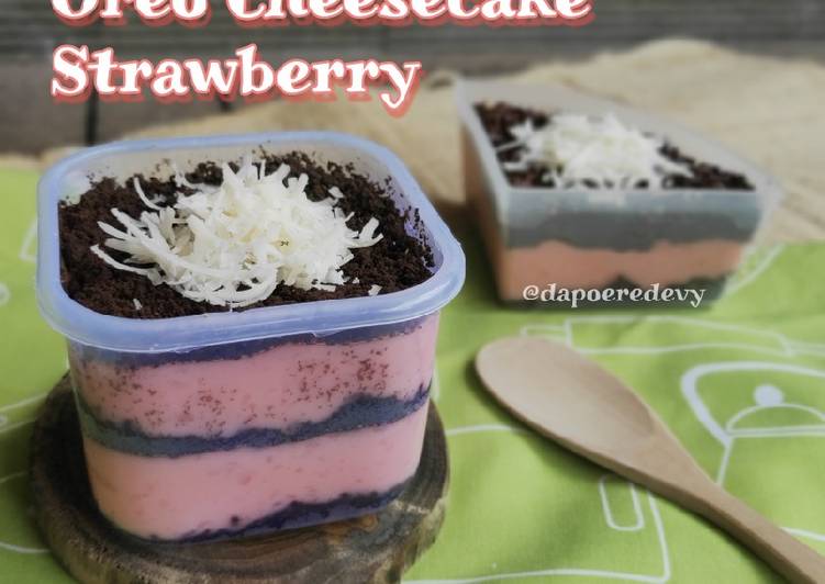 Bagaimana Menyiapkan Oreo Cheesecake Strawberry Lumer (No Bake), Enak Banget