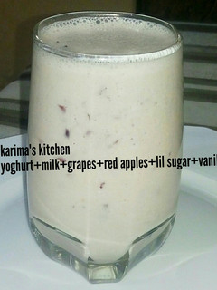 A picture of Apple yoghurt smoothie.