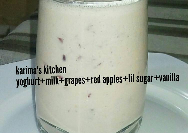 Apple yoghurt smoothie