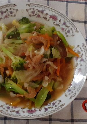 รูปของ ผัดผักบล็อคโคลีกุ้งแห้ง