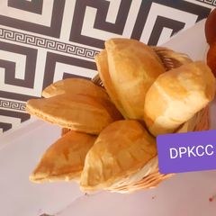 A picture of Nigeria meat pie.