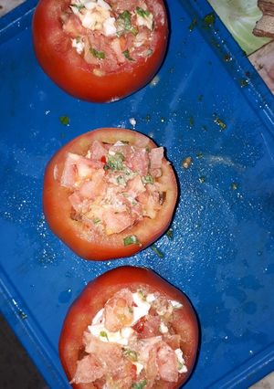 Una foto de Tomates rellenos