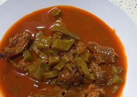 Carne con chile y Nopales