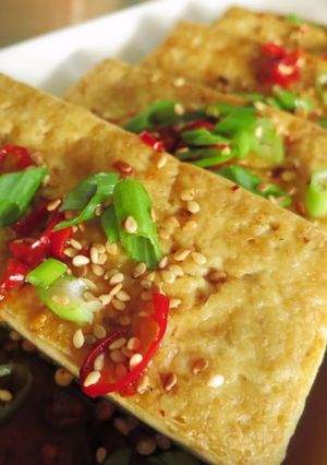 A picture of Korean Style Fried Tofu with Chili Garlic Soy Sauce.