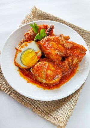 Foto resep Ayam dan telur masak habang khas Banjarmasin