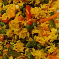 A picture of Stir fried vegetable rice.