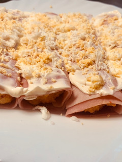 Una foto de Rollitos frescos de jamón york