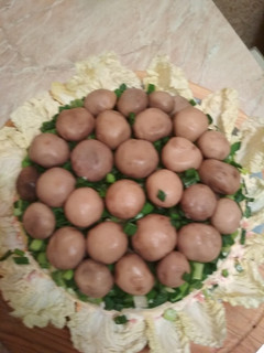 Фото Очень вкусный слоеный салат "Грибная поляна".