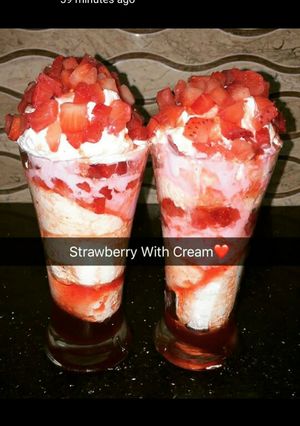 A picture of Strawberry with cream.