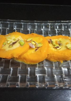 A picture of Mango Kulfi.