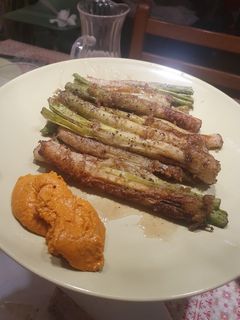 Una foto de Calçots en tempura