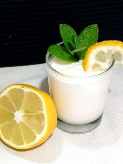 Una foto de Mousse de limón 🍋
